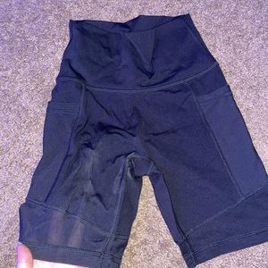 Arie biker shorts. Size small